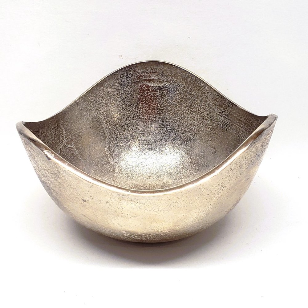 Cast Aluminum Metal Bowl Tri Corner Three Wave Edge 7" Diameter